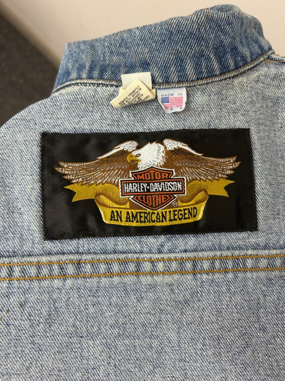 Vintage Harley-Davidson Denim Vest - RARE American Flag and Sewn Eagle Patch! - Picture 6 of 6
